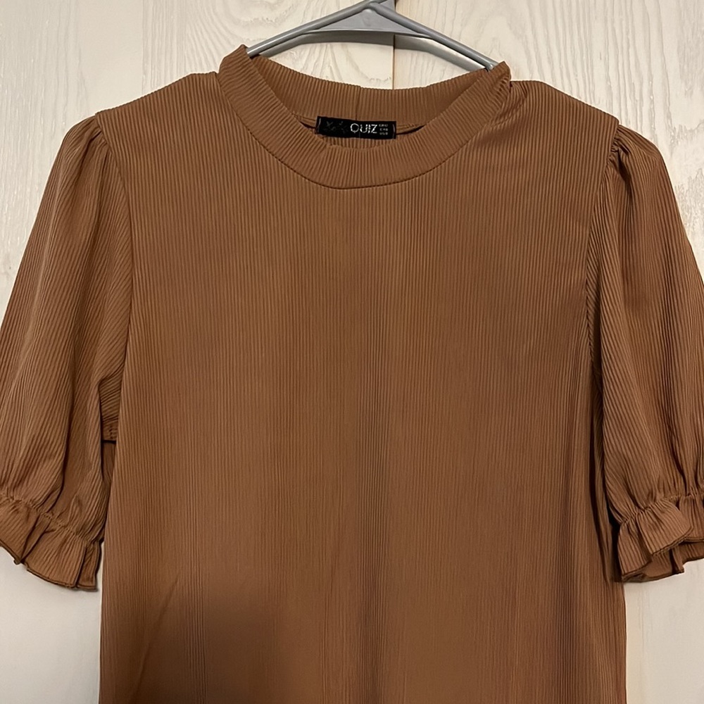 Quiz Camel Ribbed S/S Top - Picture 2 of 6